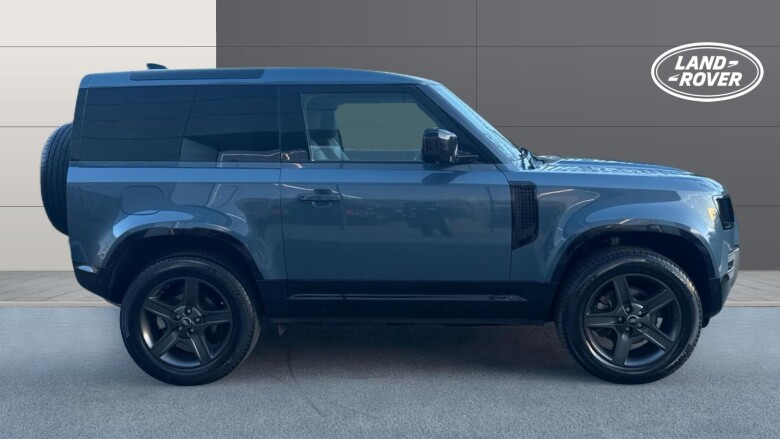 Land Rover Defender 3.0 D250 X-Dynamic SE 90 3dr Auto Diesel Estate